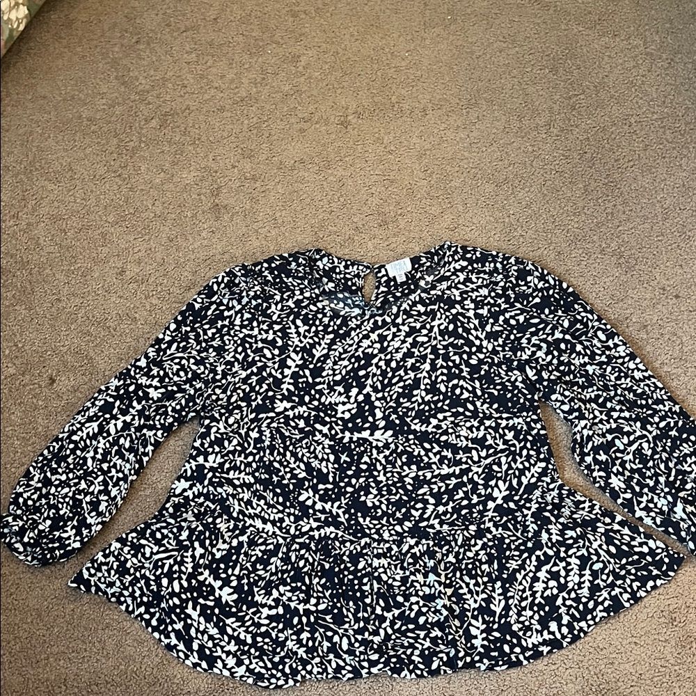Time and Tru Navy and White Leaf Print Blouse